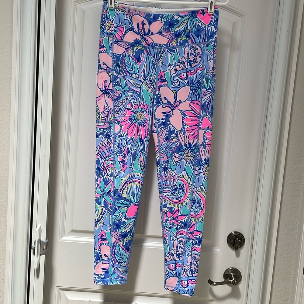 Lilly Pulitzer Luxletic Weekender High Rise Leggings, Pop Up Got Your Back, Lg.